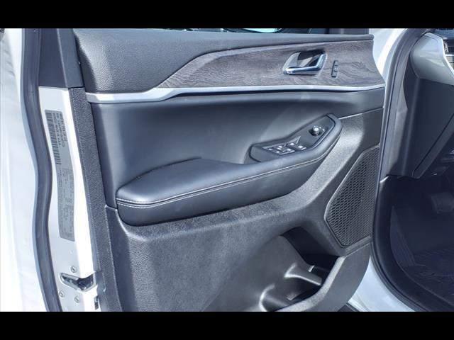 new 2025 Jeep Grand Cherokee car, priced at $50,152