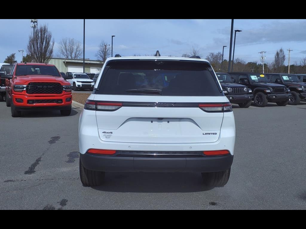 new 2025 Jeep Grand Cherokee car, priced at $46,862