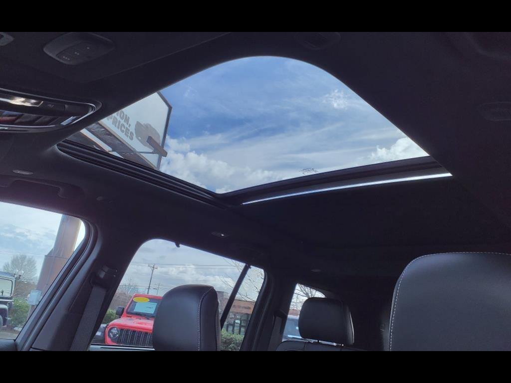 new 2025 Jeep Grand Cherokee car, priced at $46,862