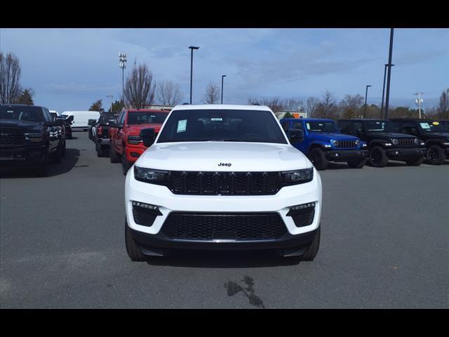 new 2025 Jeep Grand Cherokee car, priced at $50,152
