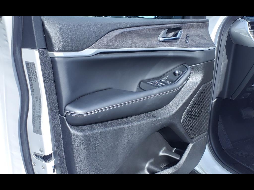 new 2025 Jeep Grand Cherokee car, priced at $47,362