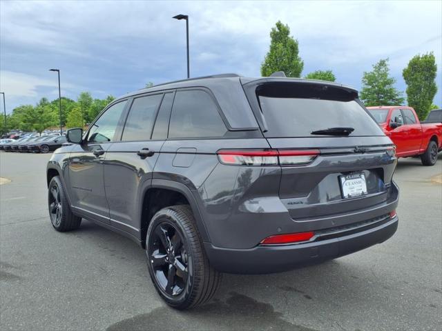 new 2025 Jeep Grand Cherokee car, priced at $49,402