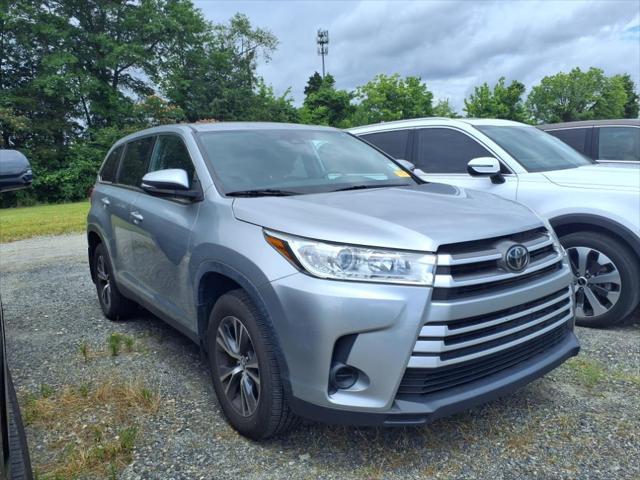 used 2019 Toyota Highlander car, priced at $26,899