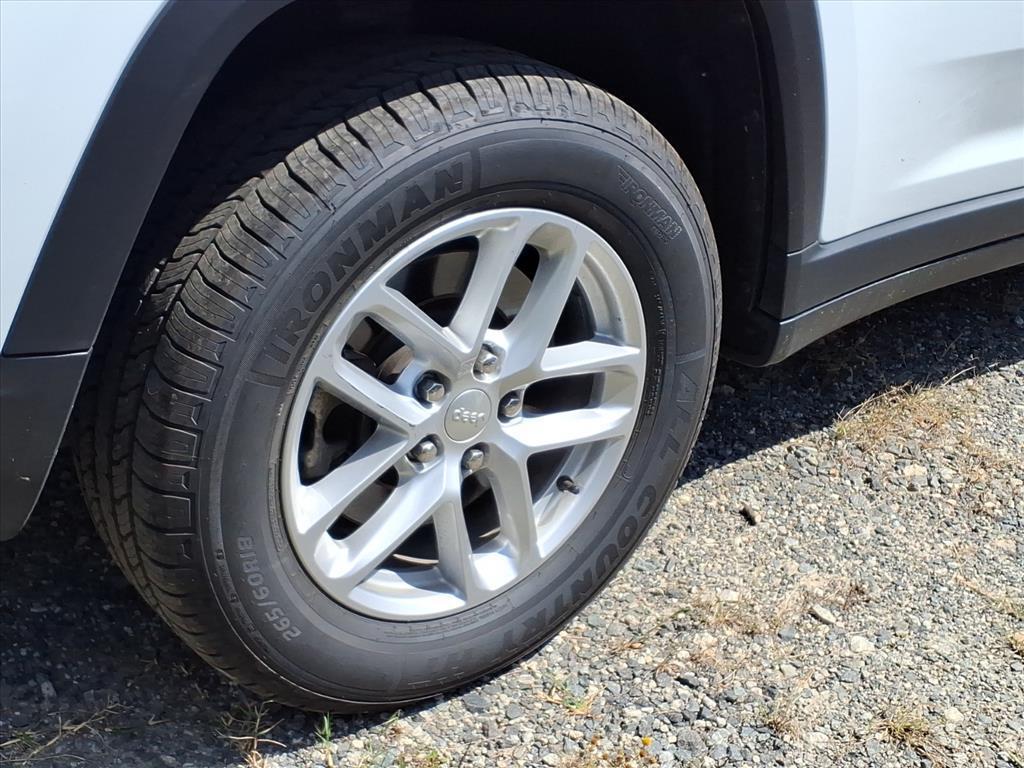 used 2023 Jeep Grand Cherokee L car, priced at $25,898
