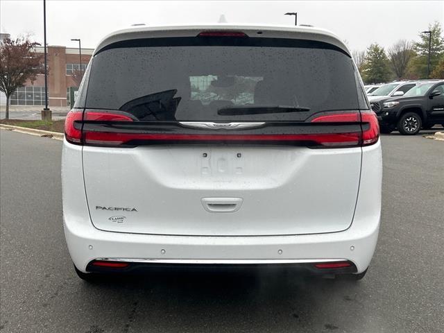 used 2022 Chrysler Pacifica car, priced at $20,889