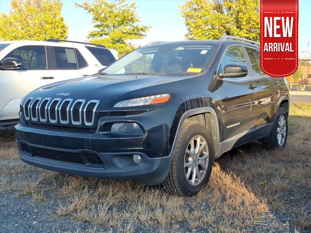 used 2018 Jeep Cherokee car, priced at $10,695