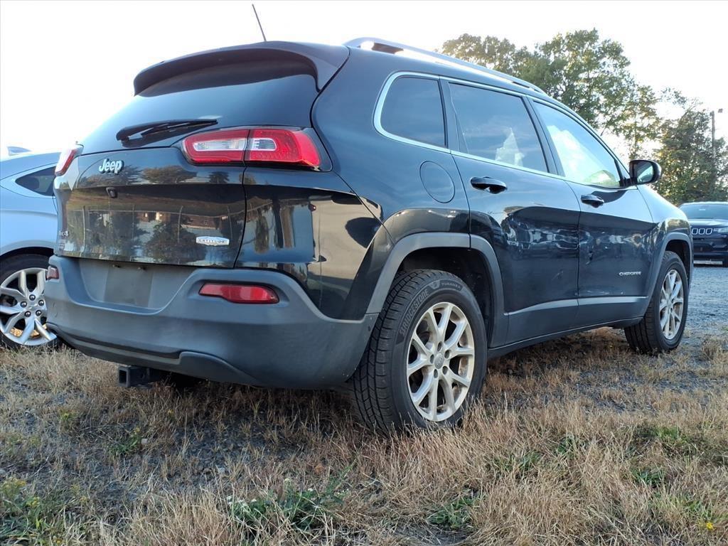 used 2018 Jeep Cherokee car, priced at $10,695
