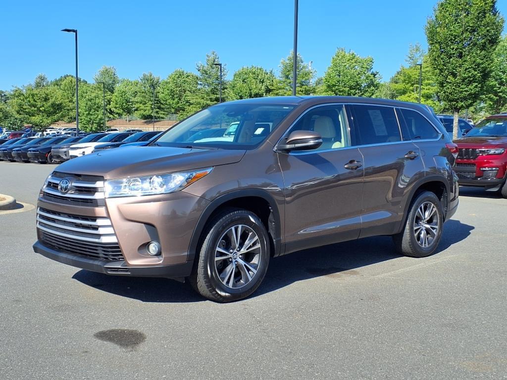 used 2019 Toyota Highlander car, priced at $24,378