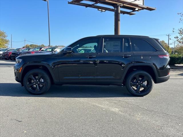 new 2025 Jeep Grand Cherokee car, priced at $43,507