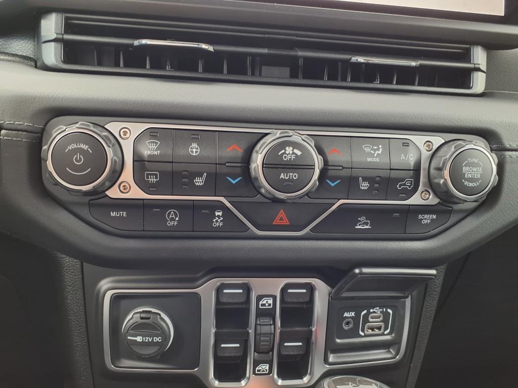 new 2025 Jeep Wrangler car, priced at $54,853