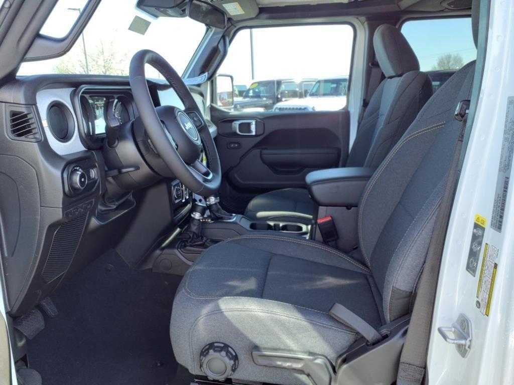 new 2025 Jeep Wrangler car, priced at $41,991