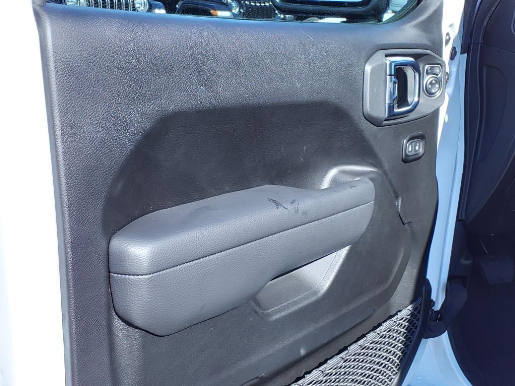 new 2025 Jeep Wrangler car, priced at $41,991