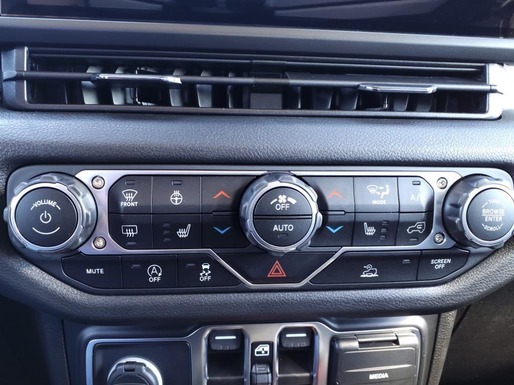 new 2025 Jeep Wrangler car, priced at $41,991