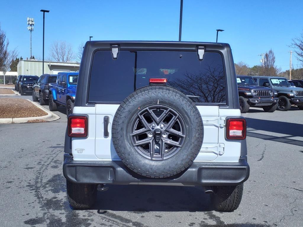 new 2025 Jeep Wrangler car, priced at $41,991