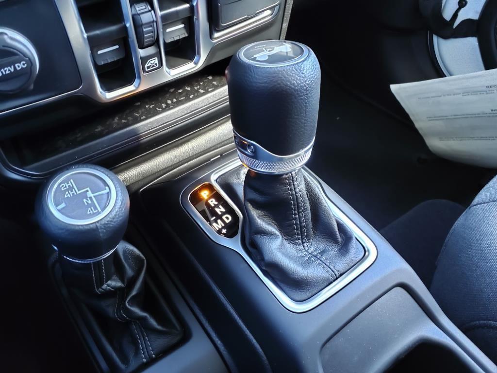 new 2025 Jeep Wrangler car, priced at $41,991