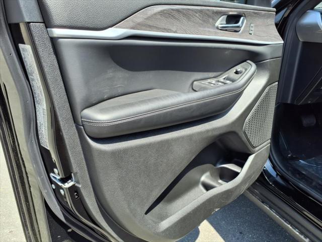 new 2025 Jeep Grand Cherokee L car, priced at $51,127