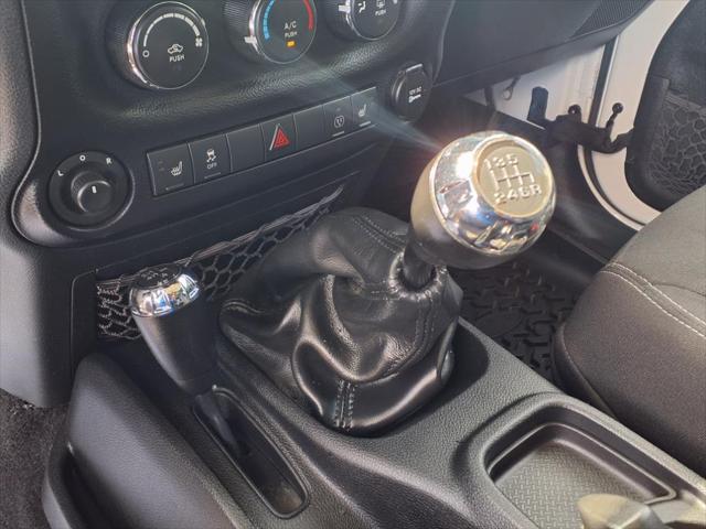 used 2015 Jeep Wrangler Unlimited car, priced at $22,645