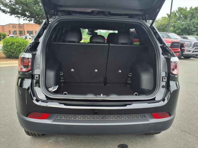 new 2025 Jeep Compass car, priced at $30,100