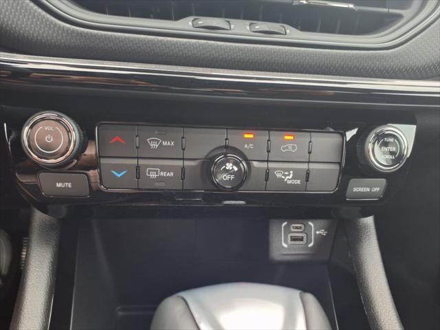 new 2025 Jeep Compass car, priced at $30,100