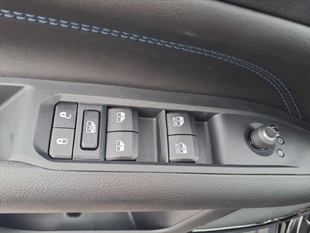 new 2025 Jeep Compass car, priced at $30,100