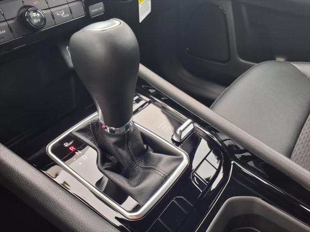 new 2025 Jeep Compass car, priced at $30,100