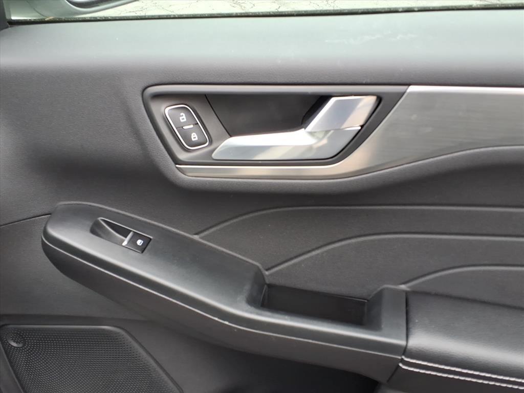 used 2022 Ford Escape car, priced at $26,224