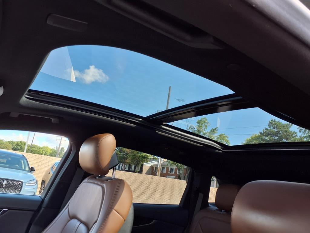 used 2022 Lincoln Nautilus car, priced at $36,995