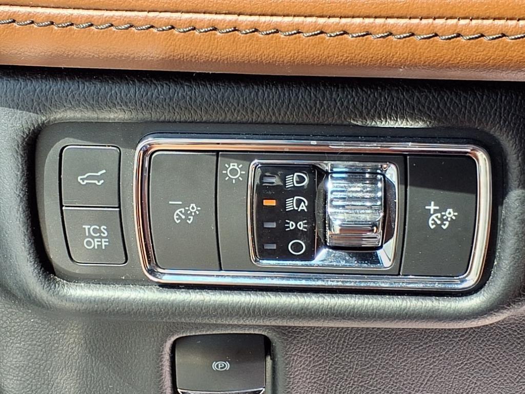used 2022 Lincoln Nautilus car, priced at $36,995