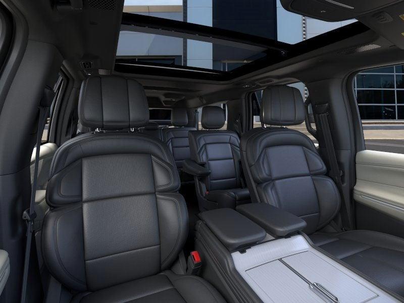 new 2025 Lincoln Navigator L car, priced at $99,681