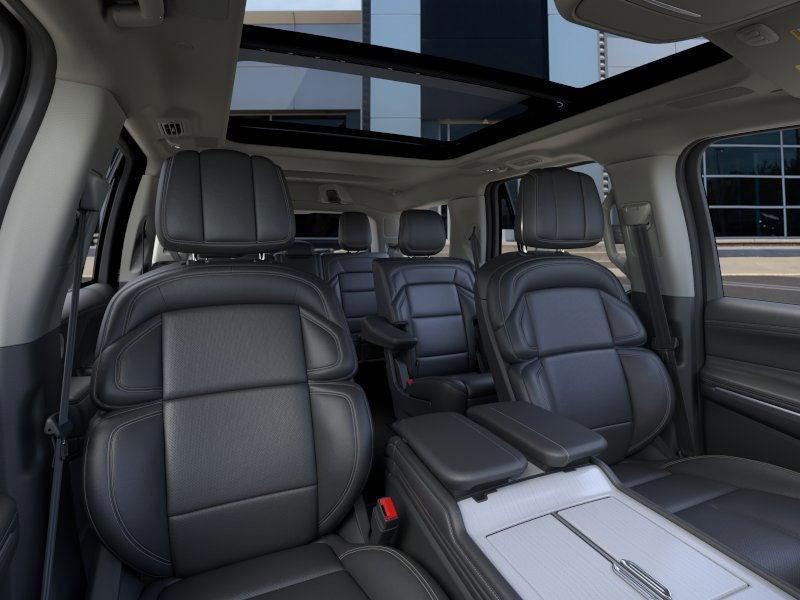 new 2025 Lincoln Navigator car, priced at $94,293