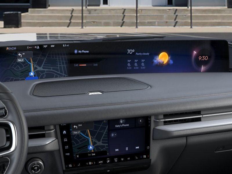 new 2025 Lincoln Navigator car, priced at $94,293