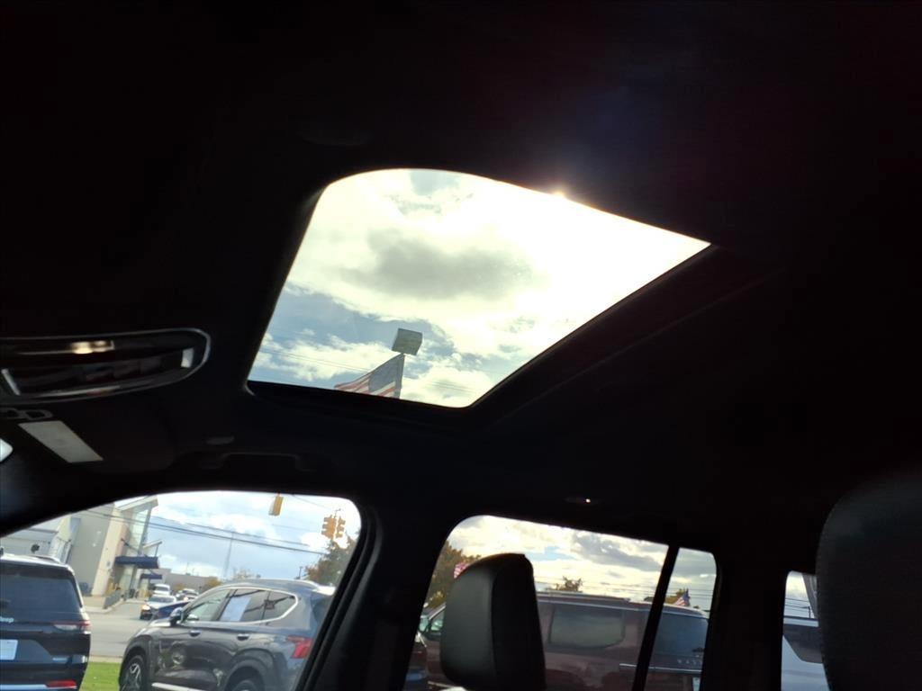 used 2023 Jeep Grand Cherokee car, priced at $34,995