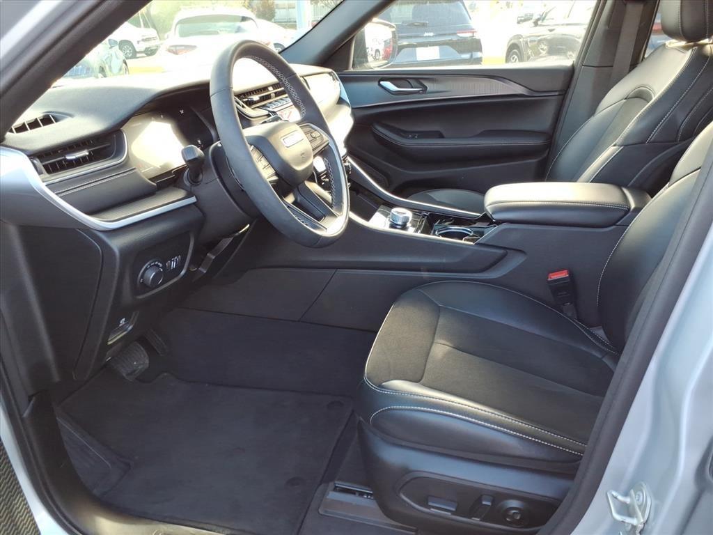 used 2023 Jeep Grand Cherokee car, priced at $34,995