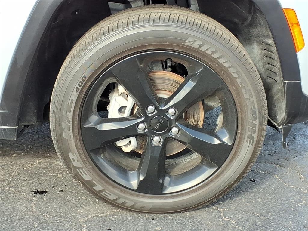 used 2023 Jeep Grand Cherokee car, priced at $34,995