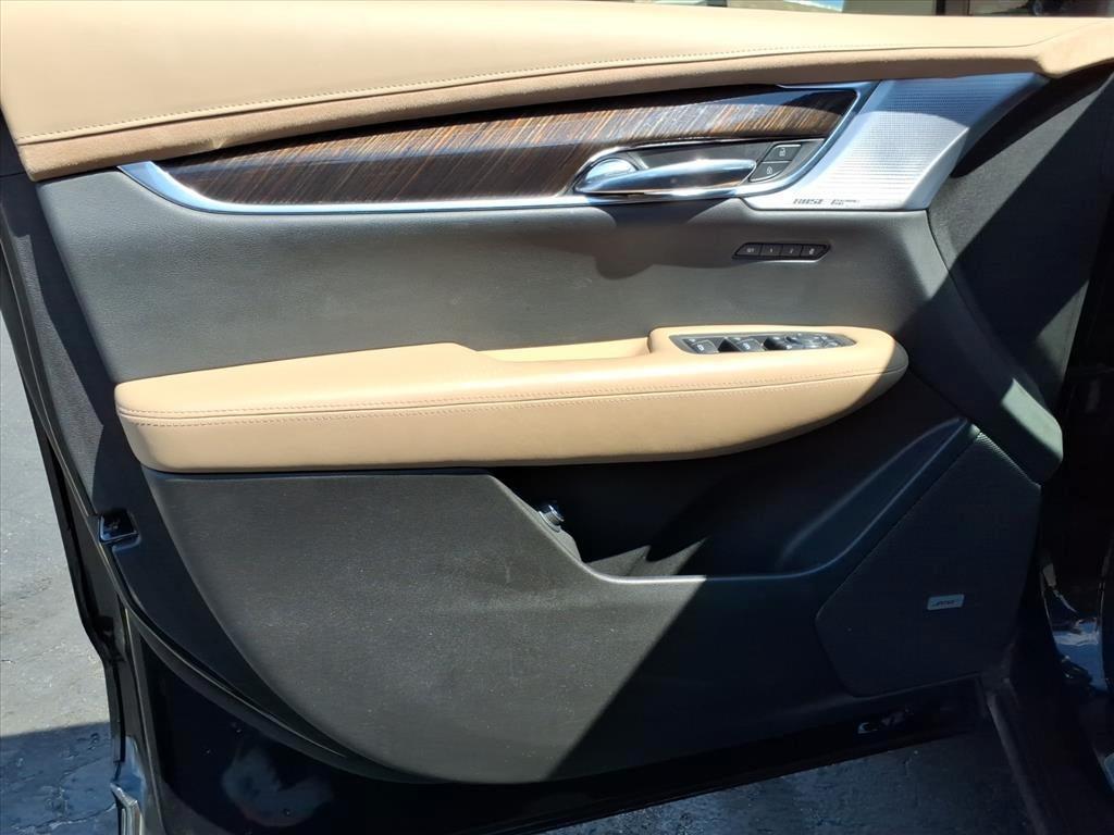 used 2024 Cadillac XT6 car, priced at $46,195