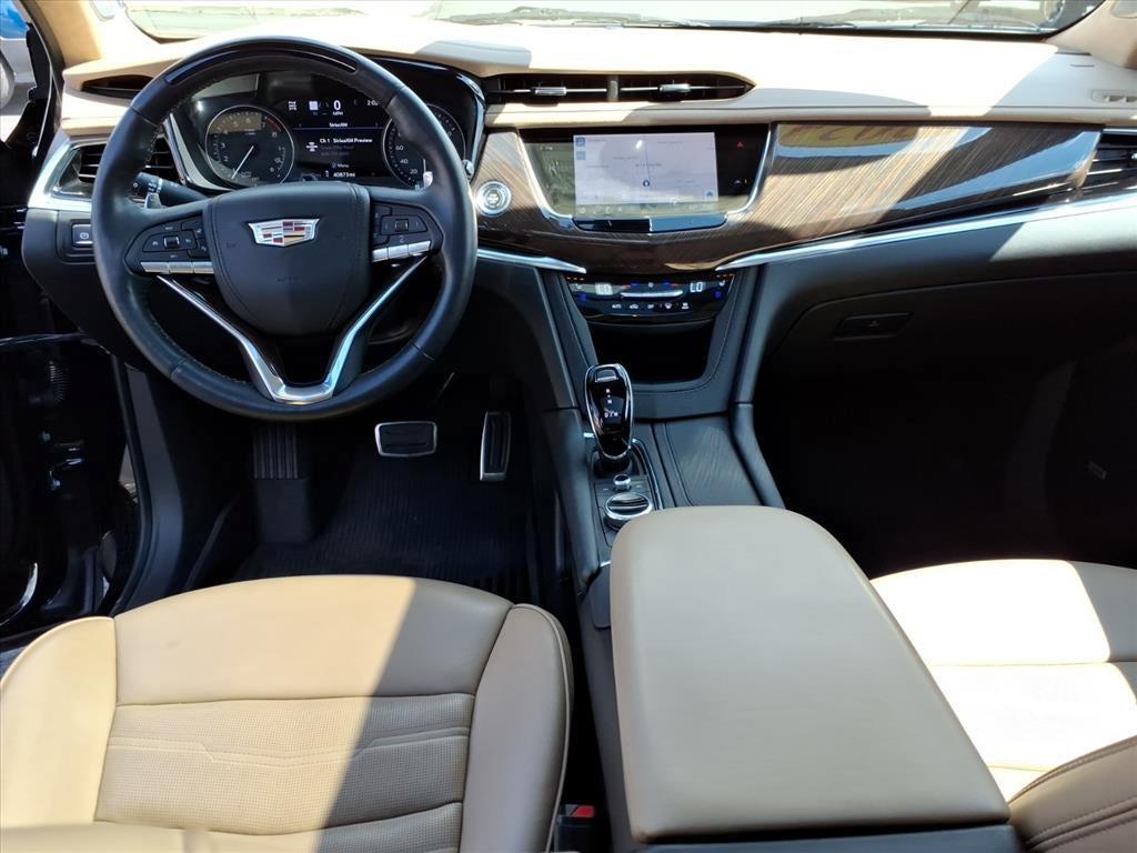 used 2024 Cadillac XT6 car, priced at $46,195