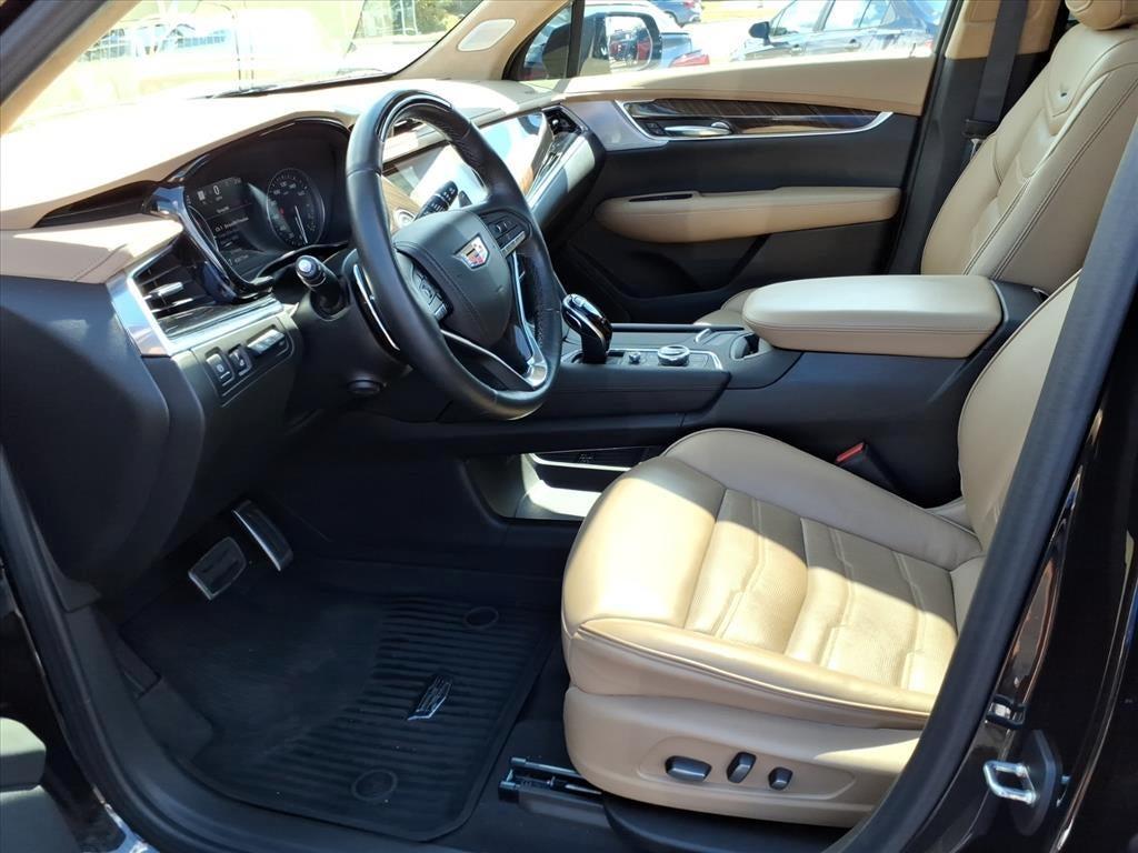 used 2024 Cadillac XT6 car, priced at $46,195