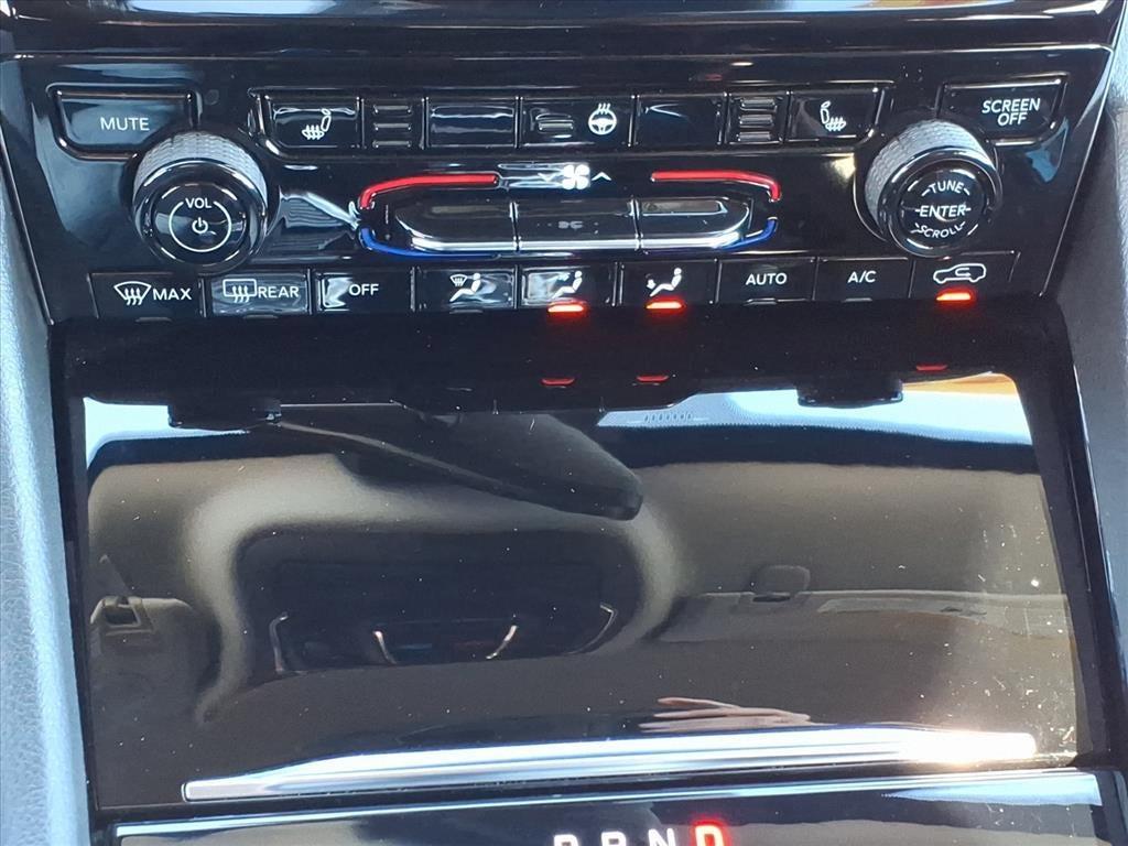 used 2023 Jeep Grand Cherokee car, priced at $34,995