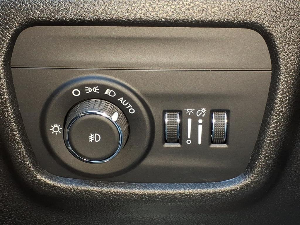 used 2023 Jeep Grand Cherokee car, priced at $34,995