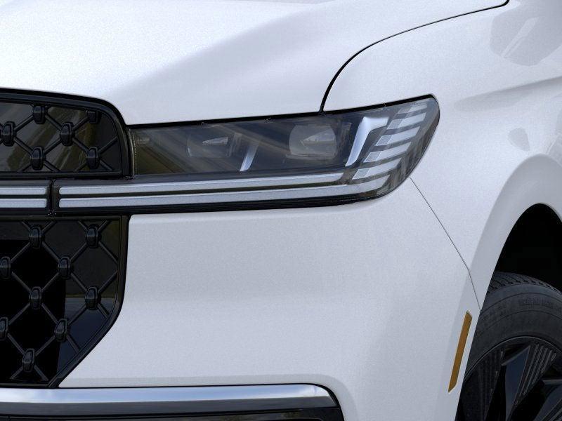 new 2025 Lincoln Navigator car, priced at $100,184