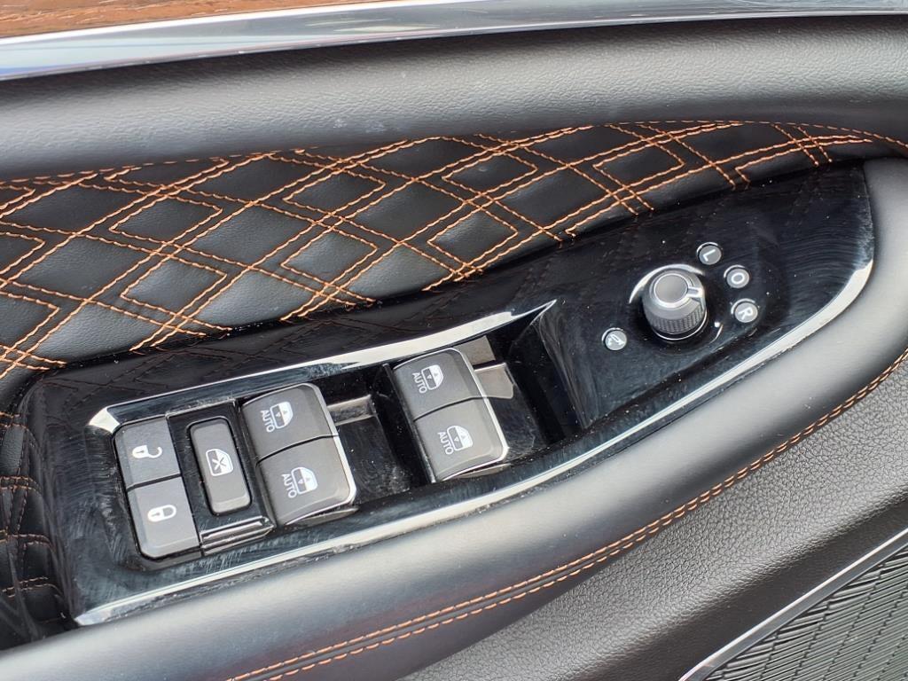 used 2023 Jeep Grand Cherokee car, priced at $40,995