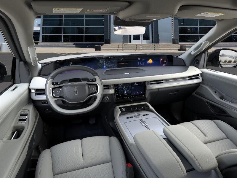 new 2025 Lincoln Navigator car, priced at $94,721