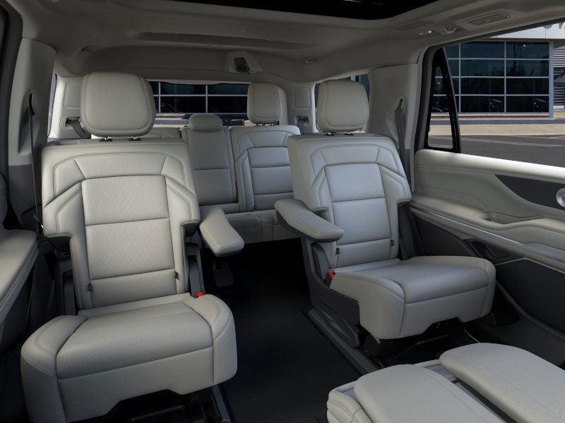 new 2025 Lincoln Navigator car, priced at $94,721