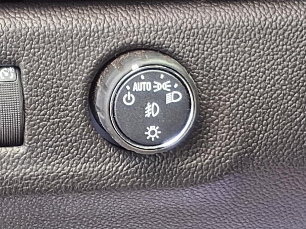 used 2022 GMC Canyon car, priced at $26,495