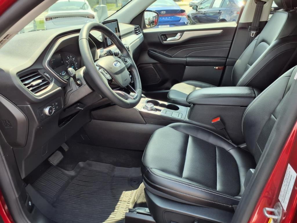 used 2022 Ford Escape car, priced at $23,117