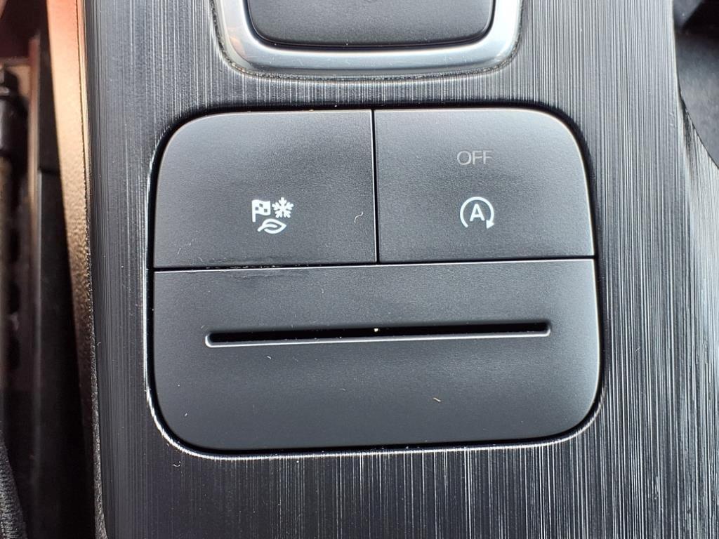 used 2022 Ford Escape car, priced at $23,117