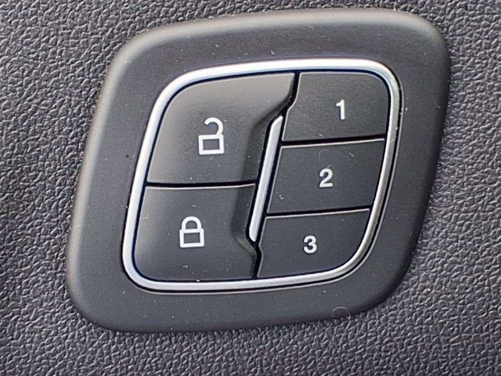 used 2022 Ford Escape car, priced at $24,776