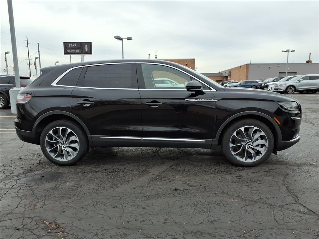 used 2022 Lincoln Nautilus car, priced at $35,995