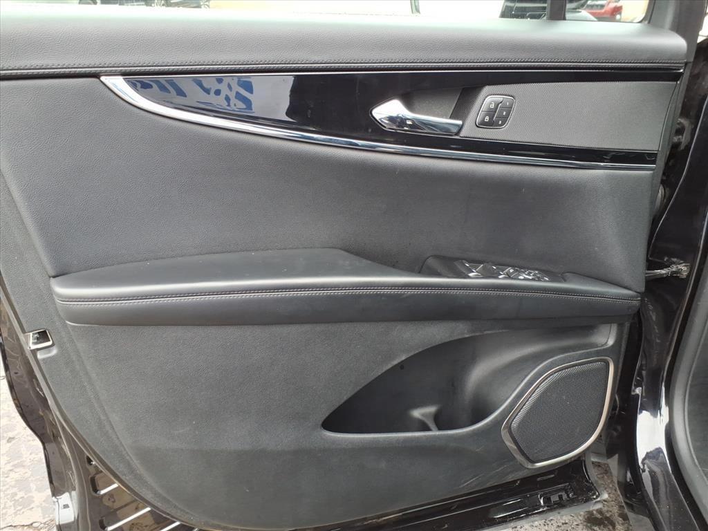 used 2022 Lincoln Nautilus car, priced at $35,995