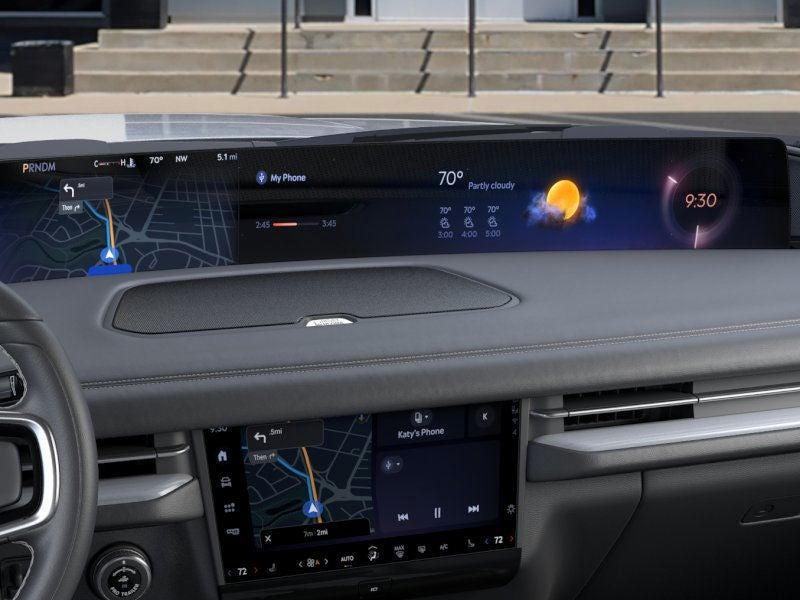 new 2025 Lincoln Navigator car, priced at $99,865